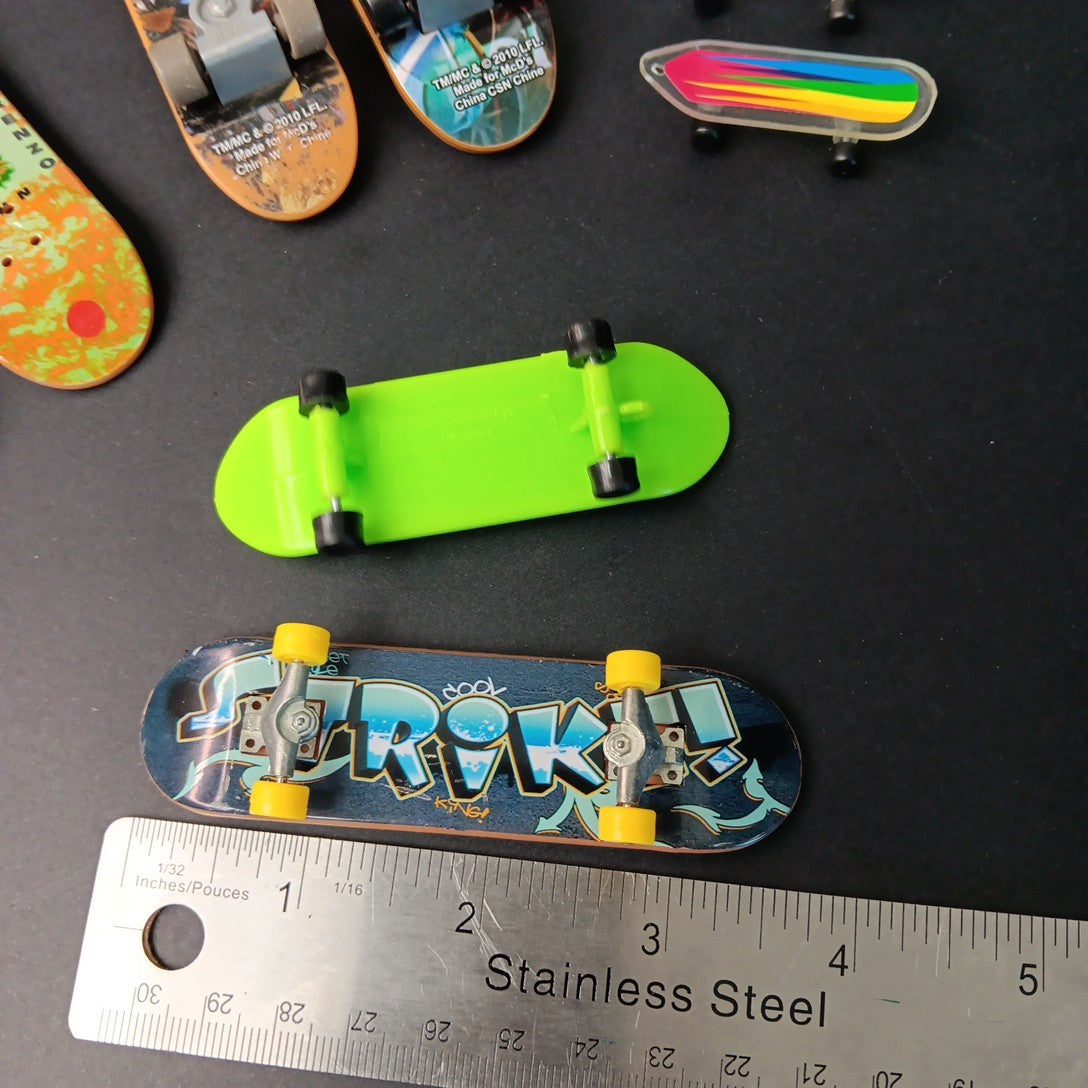 Finger Boards As Shown. 3pcs Tech Deck, 2pcs Star Wars. See Photos. Total 9pcs