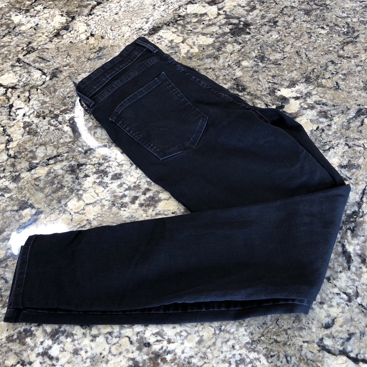 Size 27 Signature Levi Strauss Women’s Jeans Shaping High Rise Super Skinny CN