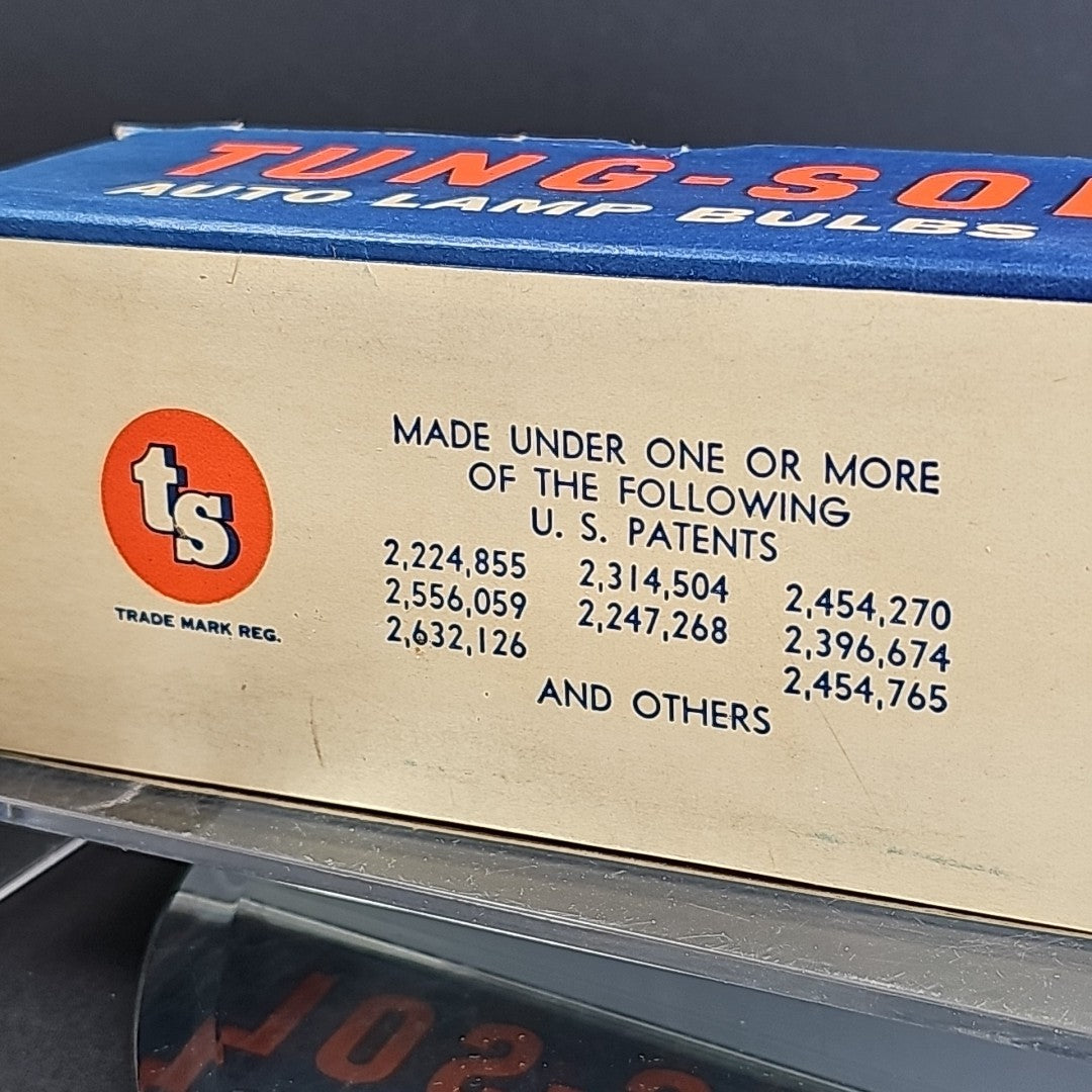 TS309 Automotive Light Bulbs 6pcs NOS With Box 309 32CP 28V