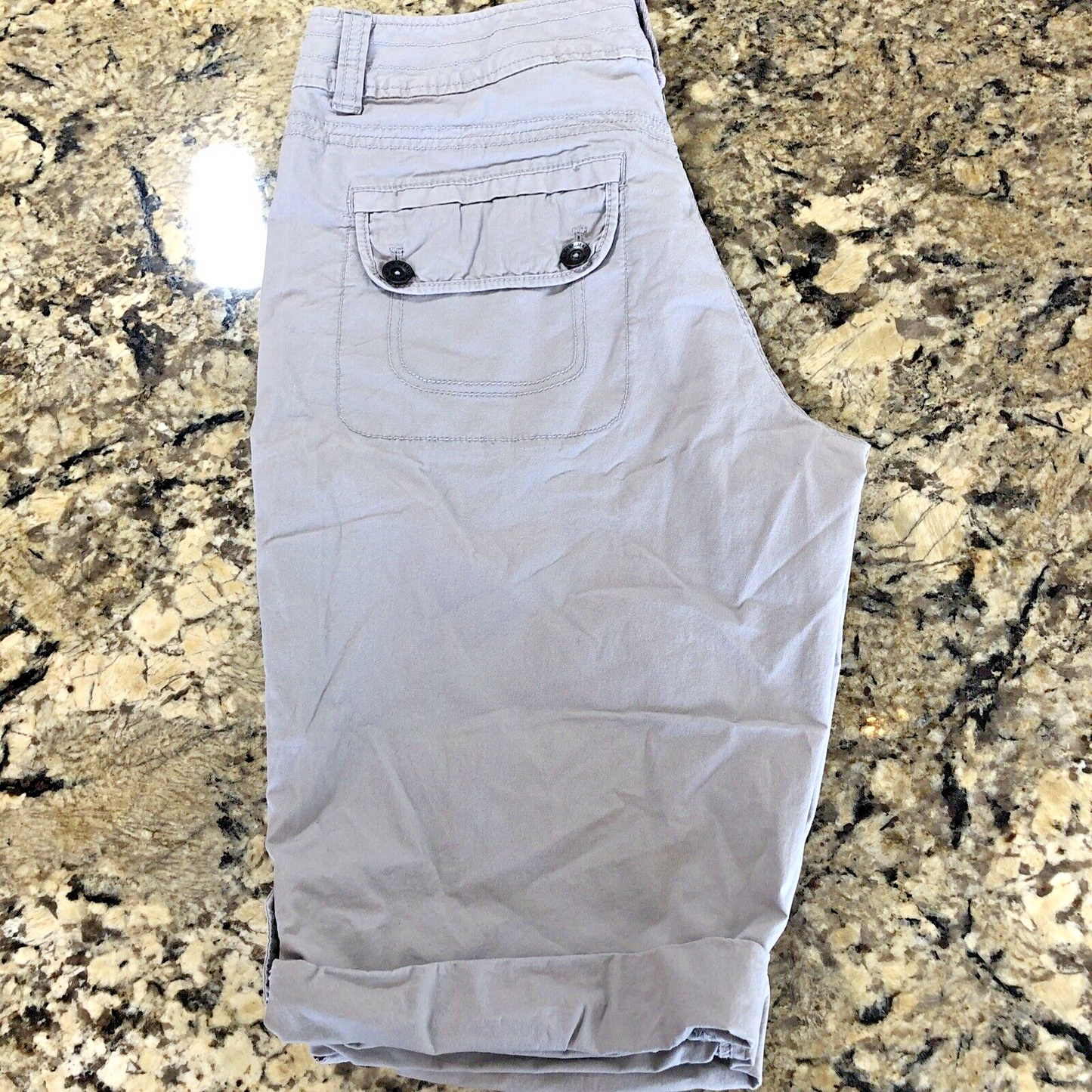 Size 12 X 13 DNKY JEANS Womens Shorts Cargo Pocket Grey Roll Up Hem Grey BD