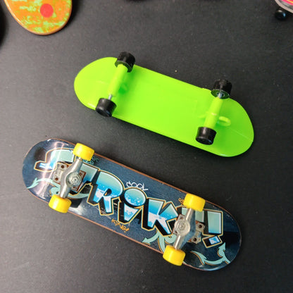 Finger Boards As Shown. 3pcs Tech Deck, 2pcs Star Wars. See Photos. Total 9pcs