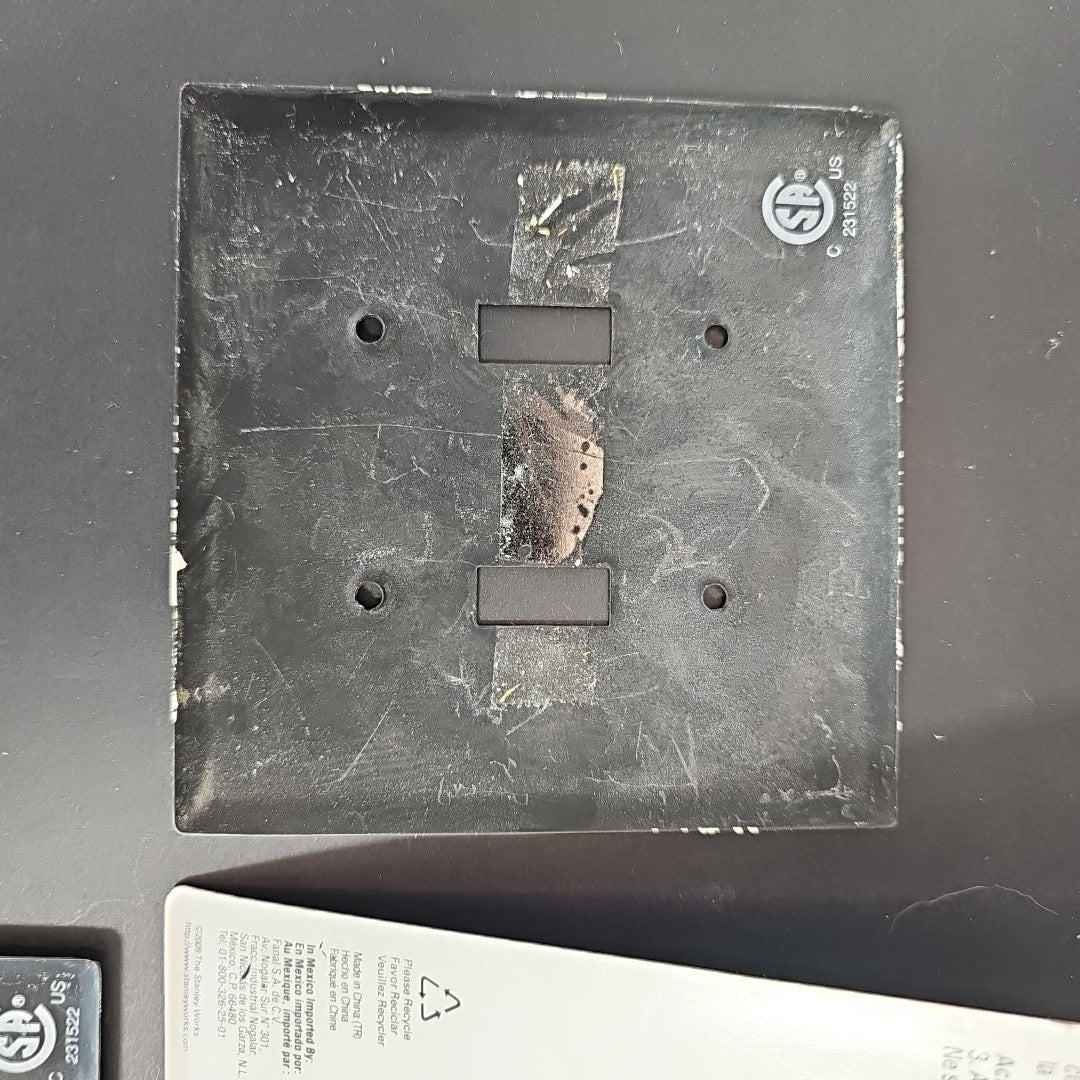 Stanley S835-611 Wall Plate Egyptian Bronze 4Pcs Dual Light Switch Cover CN USED