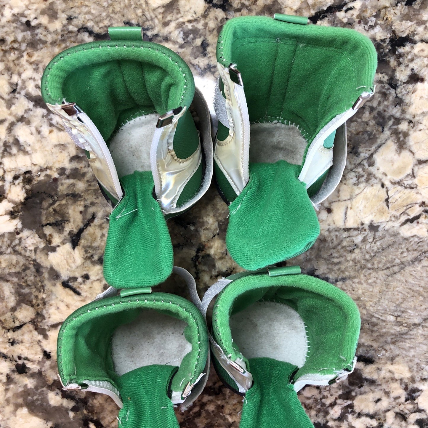 Size Large Top Paw Hard Sole Booties Non-skid Sole Adjustable Strap Zip Up CN