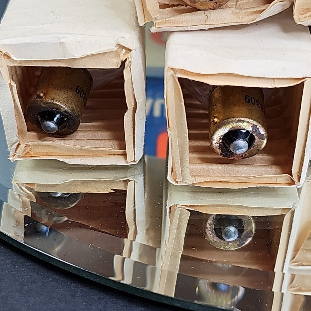 TS309 Automotive Light Bulbs 6pcs NOS With Box 309 32CP 28V