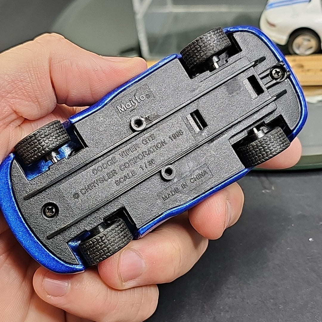 Skyline GT-R, Ferrari F40 And Two Dodge Vipers RT/10 And GTS Diecast Cars CN