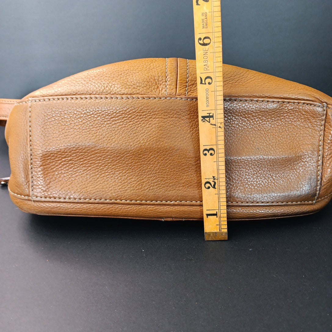 Tignanello Leather Brown Hobo Handbag Magnetic Zip Close Purse With Defects CN