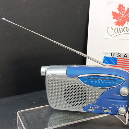 Emerson Dynamo Hand Wind Or Batteries Emergency Radio With Light READ