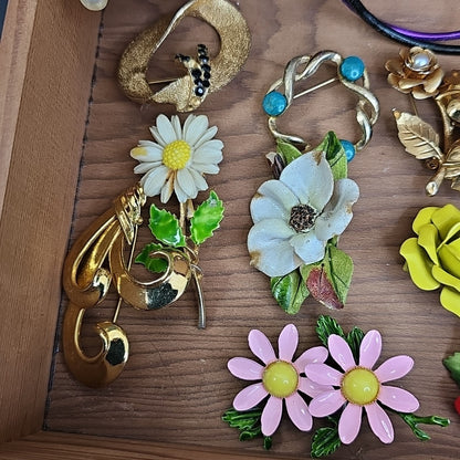 Brooches, Necklaces, Bracelets Jewelry Includes Wood Box Collection Brooch Chain