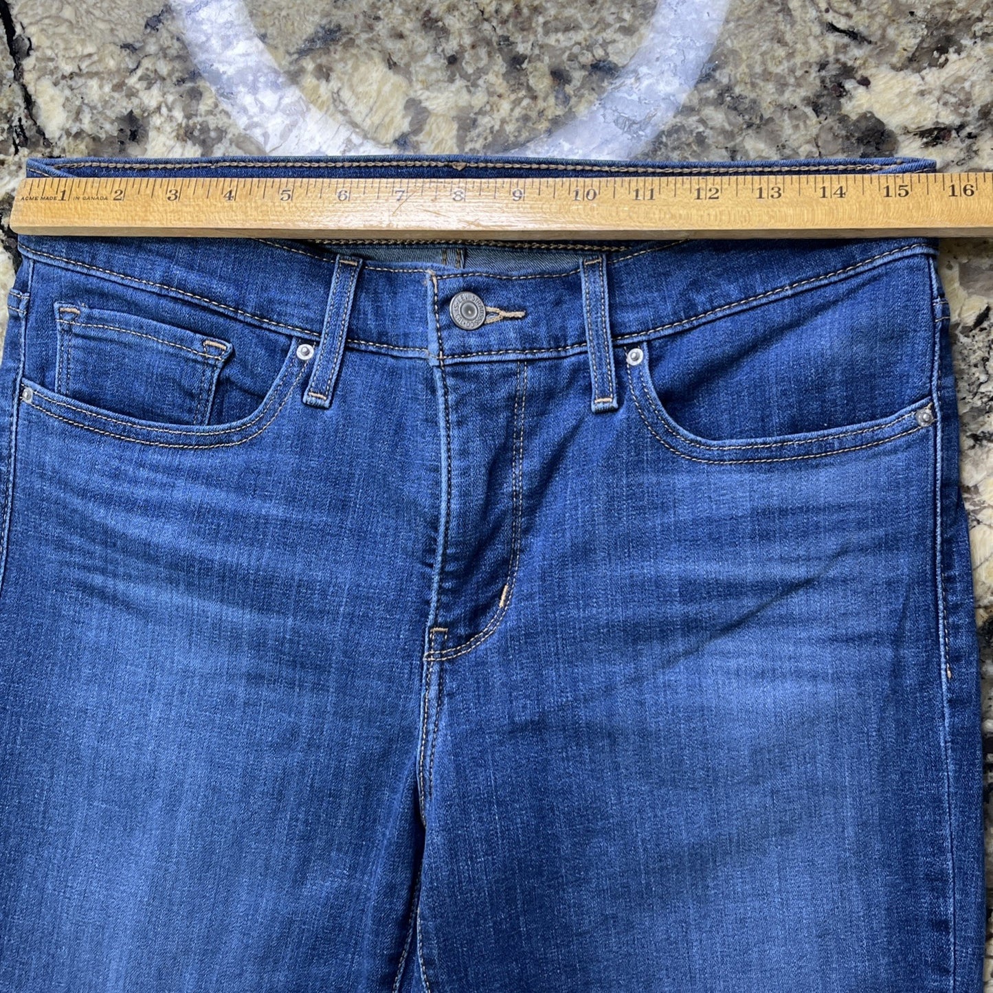 Size 30 Levi 311 Shaping Skinny Capri Women’s Denim Jeans Blue Stretchy READ LK