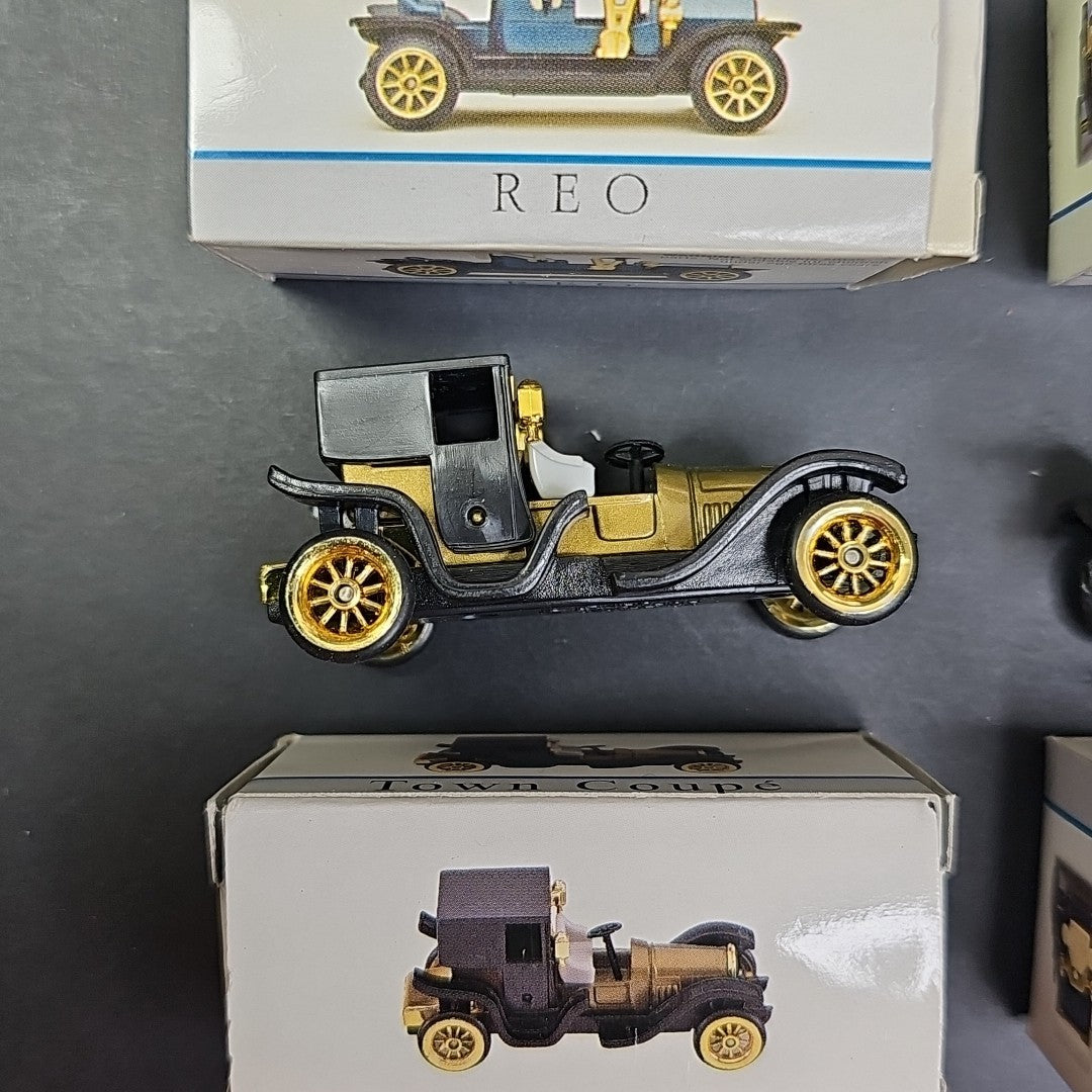 Readers Digest Collectible Miniature Cars - Display with 4 Cars