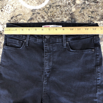 Size 27 Signature Levi Strauss Women’s Jeans Shaping High Rise Super Skinny CN