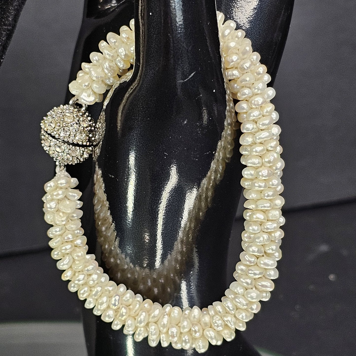 Authentic Freshwater Pearl Necklace And Bracelet Set Diamond ? Clasps VTG Read