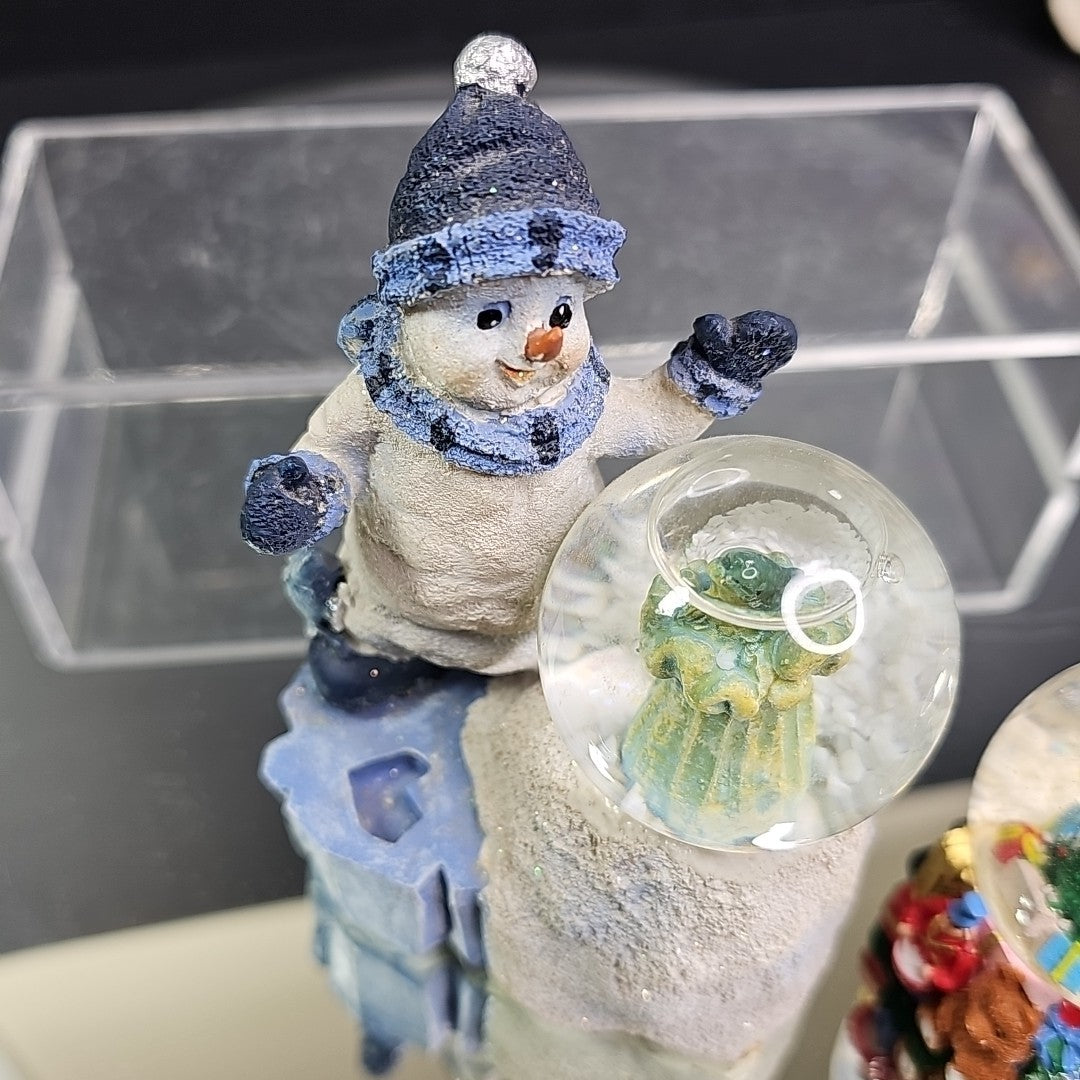 Disney Parks And Two Christmas Snowglobes Fishing Snowman / Toy Factory 3pcs CN