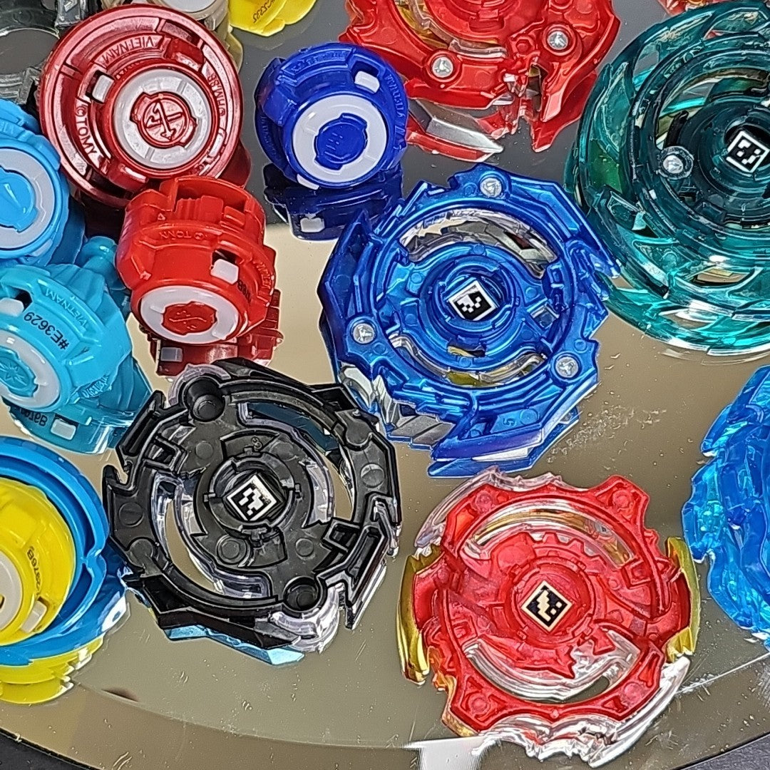]Beyblades lot collection vintage As Shown Untested