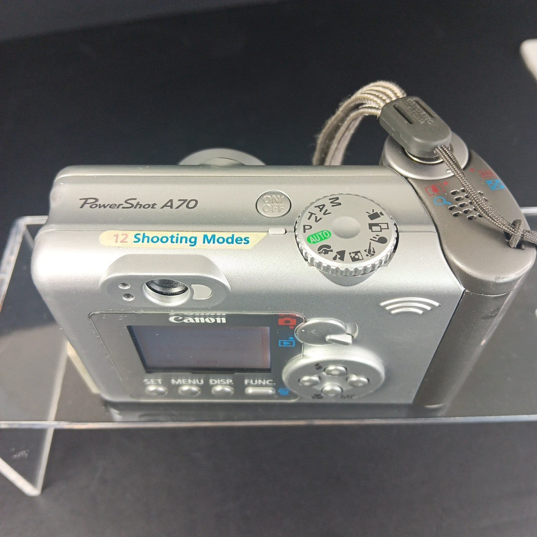 Canon PowerShot A70 3.2MP Digital Camera w/ 3x Optical Zoom READ Parts Only