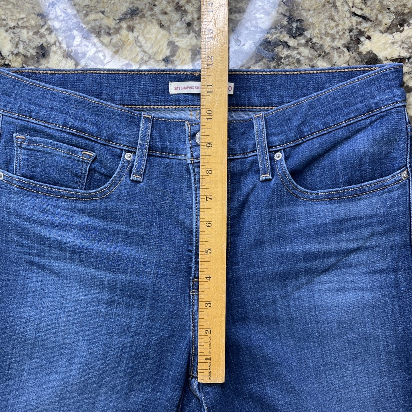 Size 30 Levi 311 Shaping Skinny Capri Women’s Denim Jeans Blue Stretchy READ LK