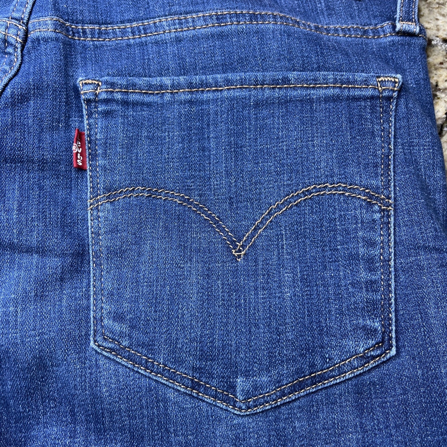 Size 30 Levi 311 Shaping Skinny Capri Women’s Denim Jeans Blue Stretchy READ LK