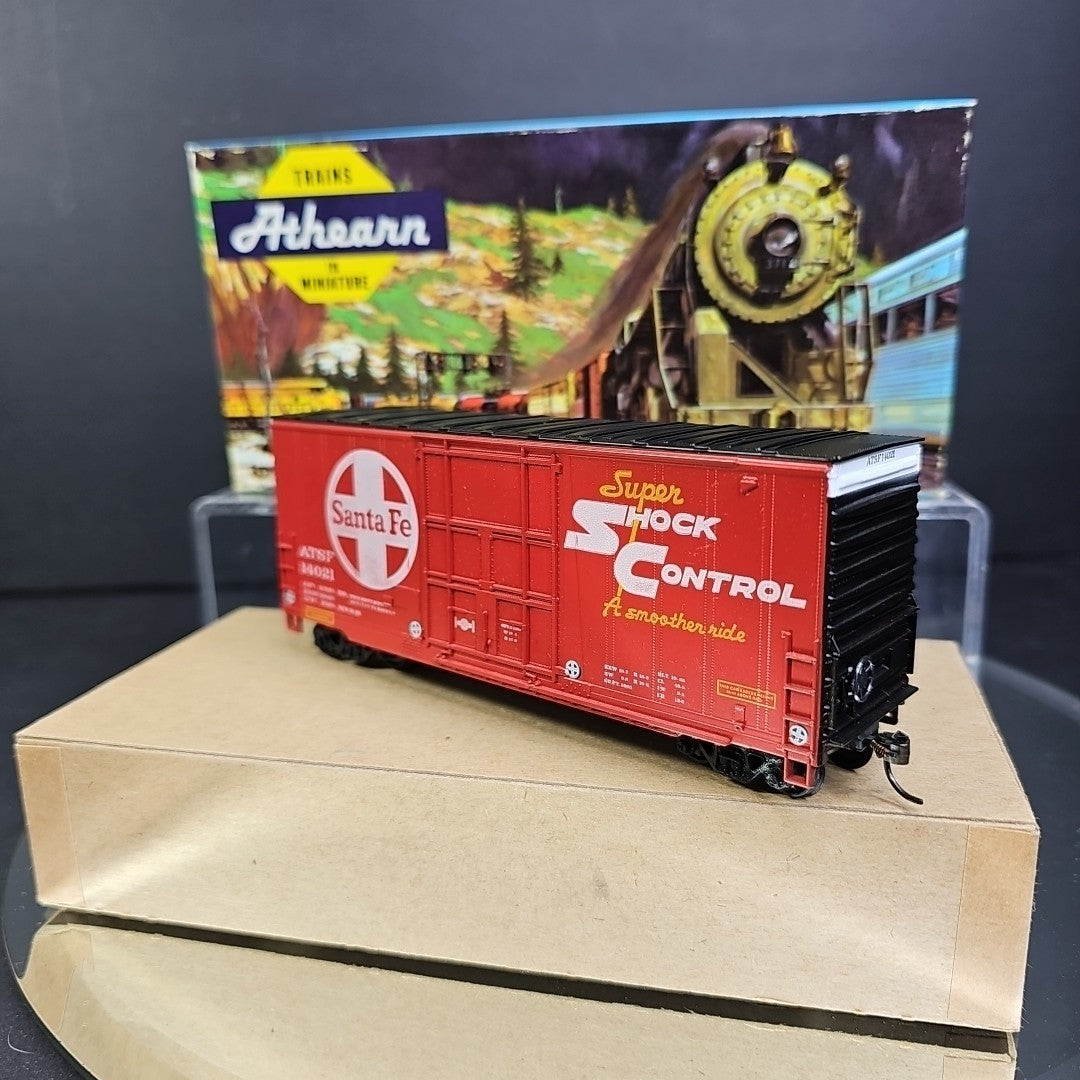 HO SCALE Hi-Cube Santa Fe ATSF 14021 Super Shock Control Freight Car W/ Box VTG