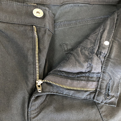 Size 12 X 13 Simon Chang Womens Shorts Black Stretch Casual Below Knee CN