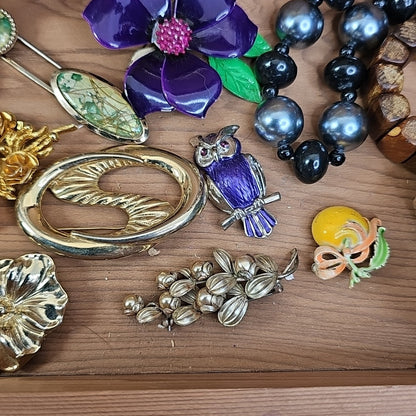 Brooches, Necklaces, Bracelets Jewelry Includes Wood Box Collection Brooch Chain
