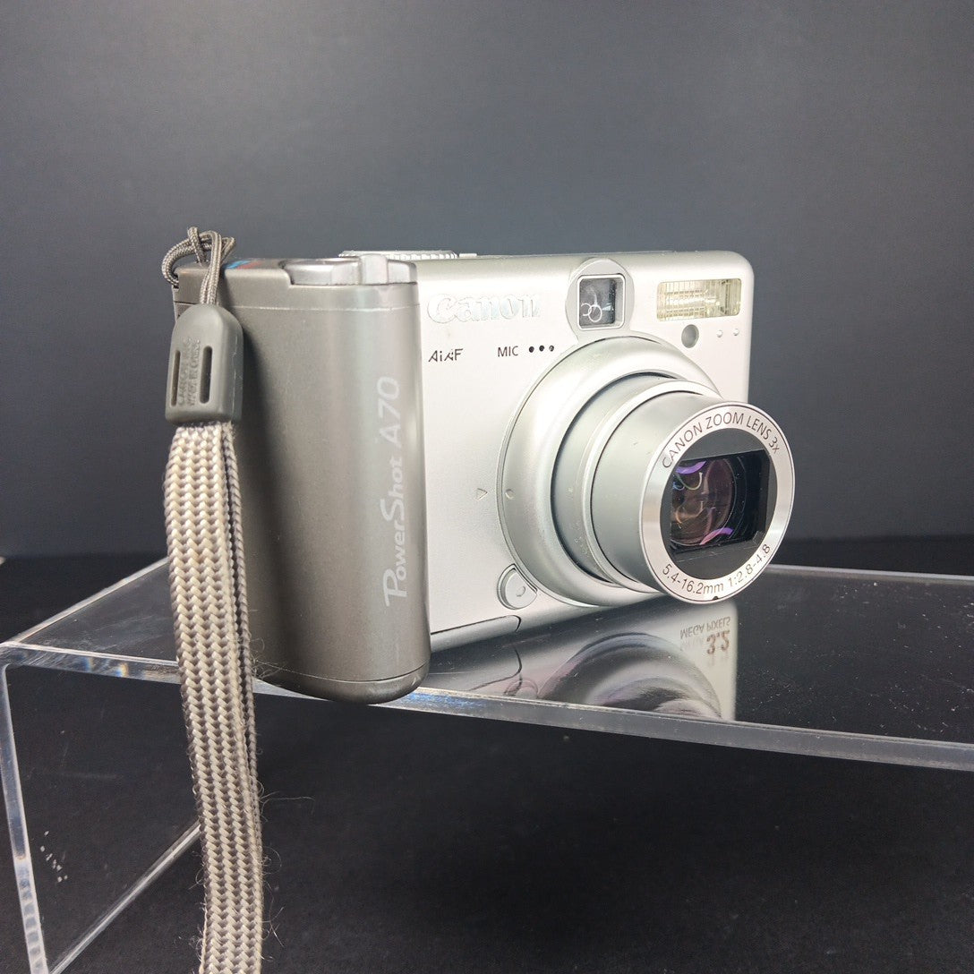 Canon PowerShot A70 3.2MP Digital Camera w/ 3x Optical Zoom READ Parts Only