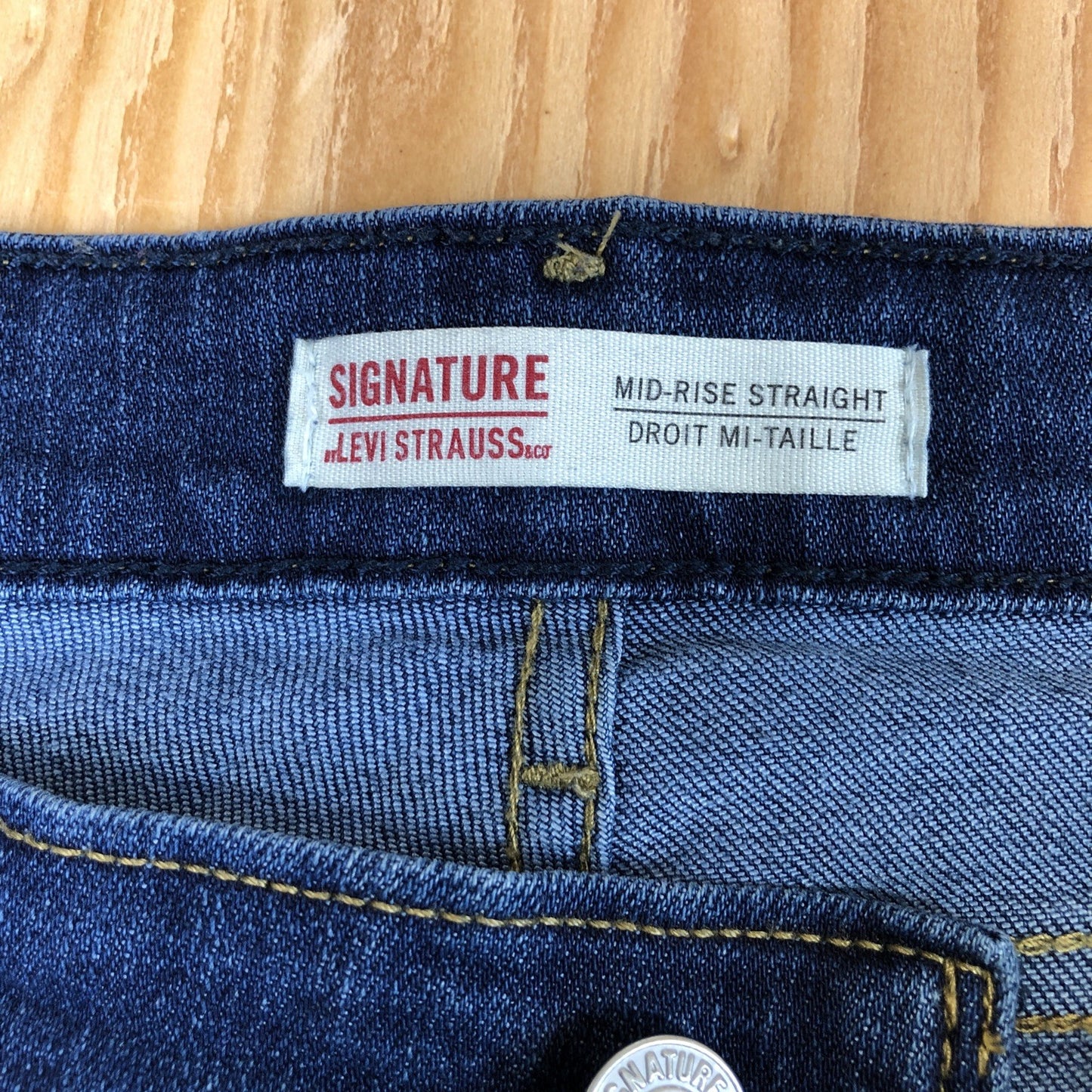Size 14 M Signature Levi Strauss Women’s Denim Jeans Mid Rise Straight * READ PK