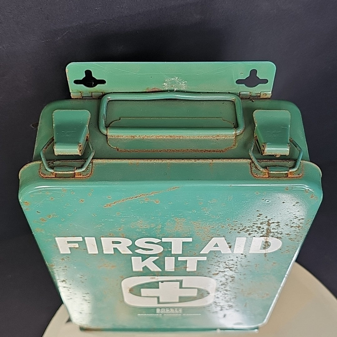 First Aid Kits Canadian Vintage Johnson Johnson Safety & Supply Co. EMPTY Canada