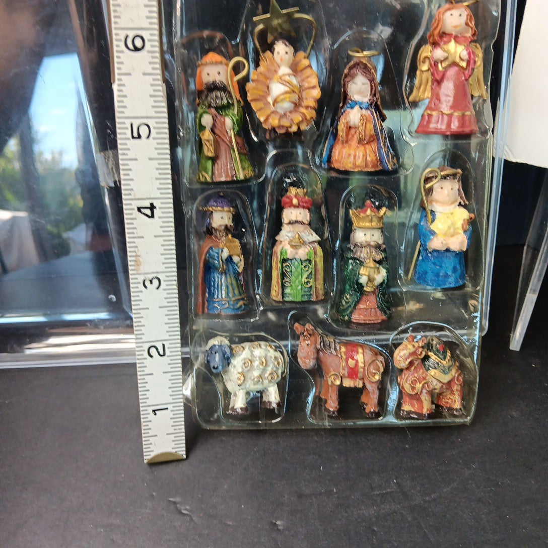 Village Nativity Set 11 Pieces Mini Set Christmas Decor CN