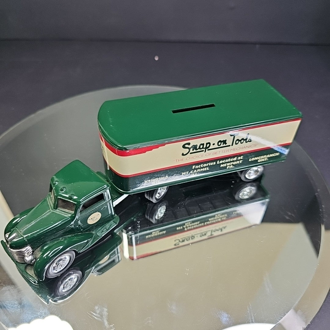 Ertl Snap-On 1948 Diamond T Tractor Trailer Die-Cast Metal Coin Bank Read