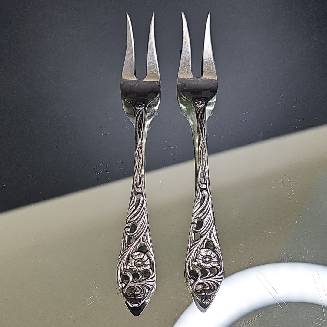 Arti 90 2 Prong Decorative Forks Pair Collectible 5.25 Inch Netherlands