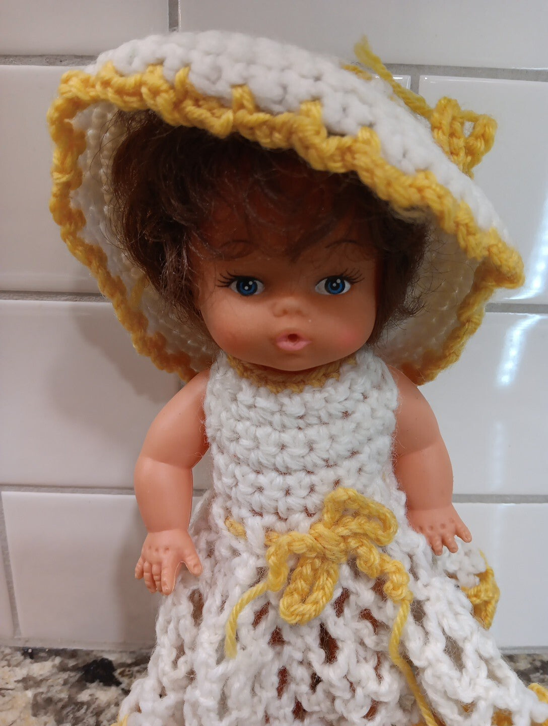 Vintage Hong Kong Brunette Doll Crochet Dress w Hat White And Yellow VTG