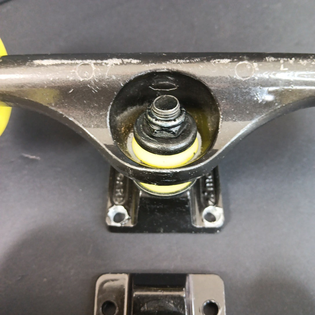 MORFBOARD Morf Board Replacement Skate Trucks 53mm - Set of 2 - Yellow