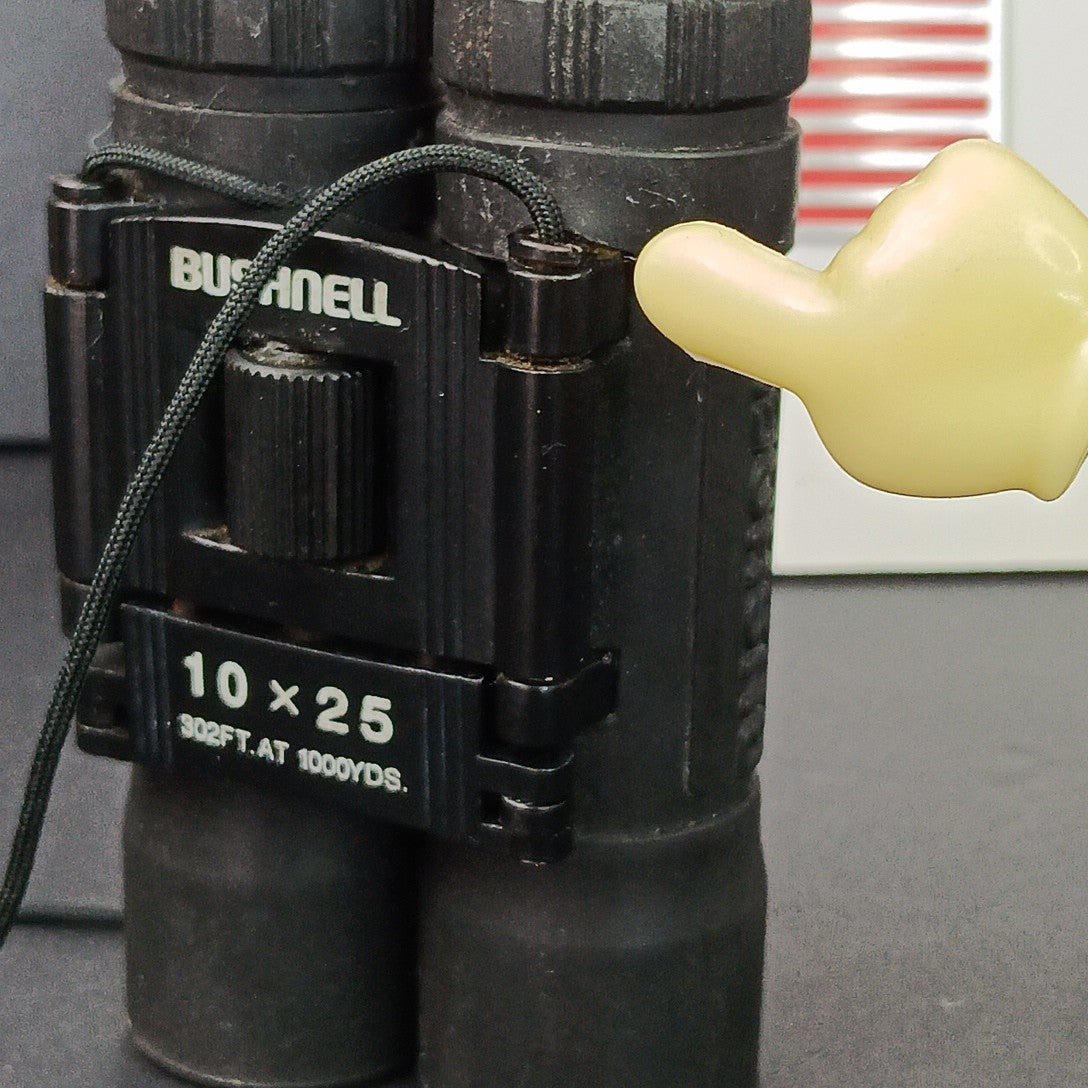 Bushnell 10 X 25 320ft At 1000 Yards Folding Small Good Lenses READ desc. CN