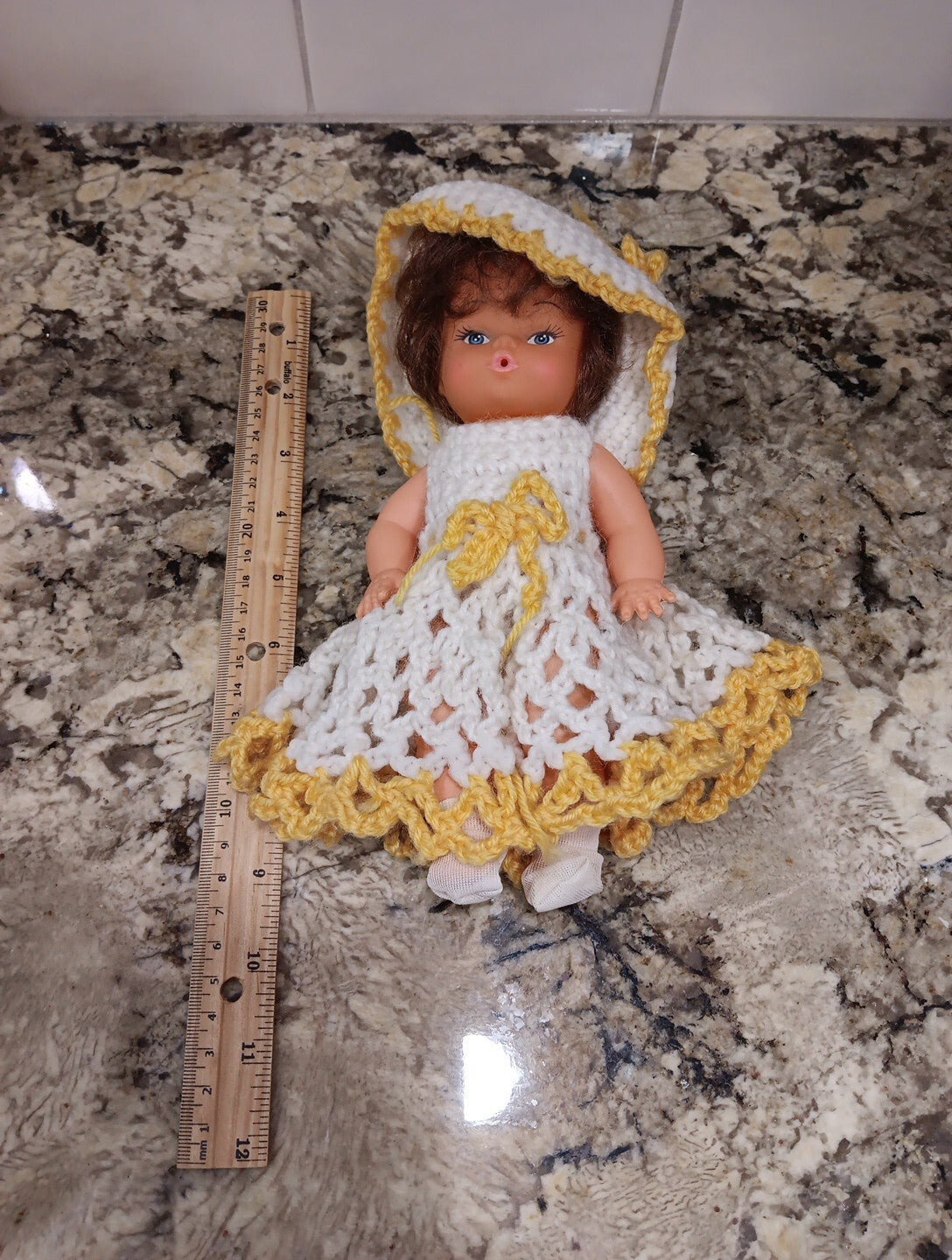 Vintage Hong Kong Brunette Doll Crochet Dress w Hat White And Yellow VTG