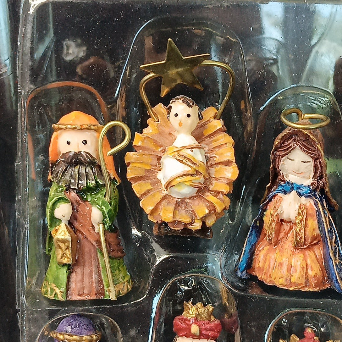 Village Nativity Set 11 Pieces Mini Set Christmas Decor CN