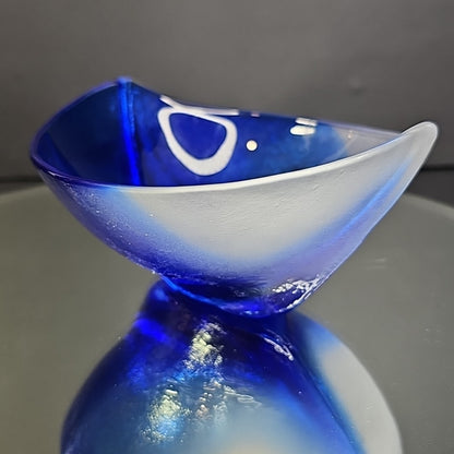 Mats Jonasson Hand Blown Glass Cobalt Blue White Dish Bowl Signed Nautical Ship