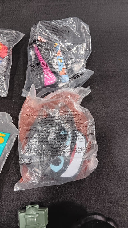 McDonalds Toys. Batman, Marvel, TMNT, Disney, Smurf, Peanuts +++ 20pcs