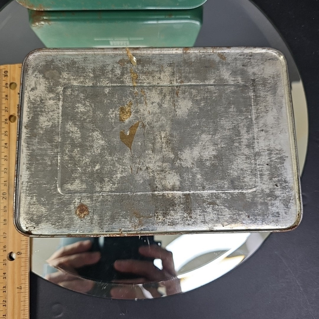 First Aid Kits Canadian Vintage Johnson Johnson Safety & Supply Co. EMPTY Canada