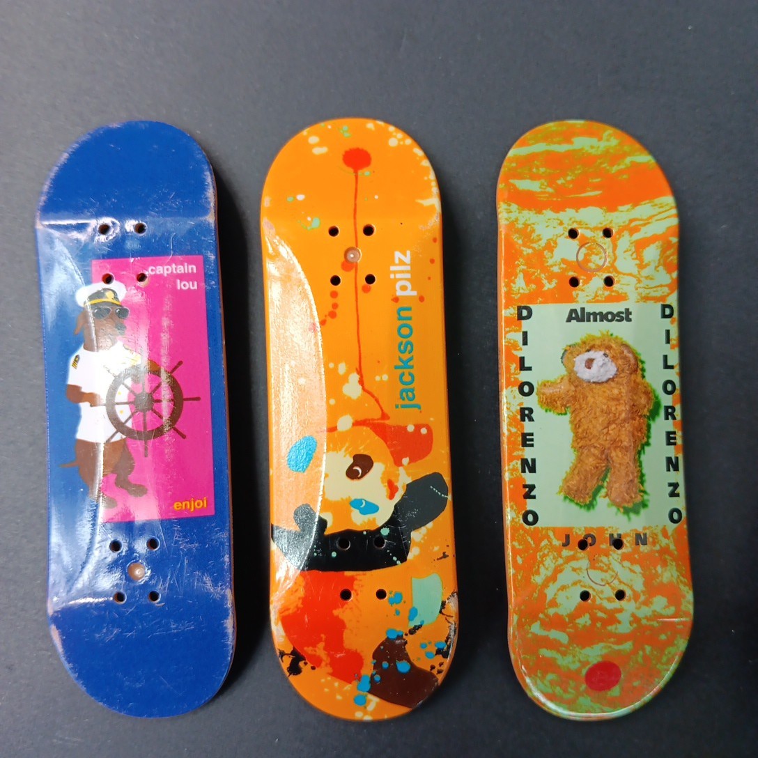 Finger Boards As Shown. 3pcs Tech Deck, 2pcs Star Wars. See Photos. Total 9pcs