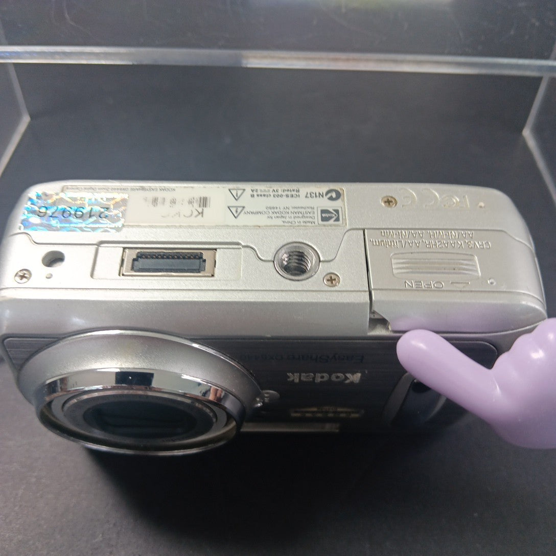 Kodak EasyShare DX6440 4.0MP Digital Camera Silver Working For Parts READ