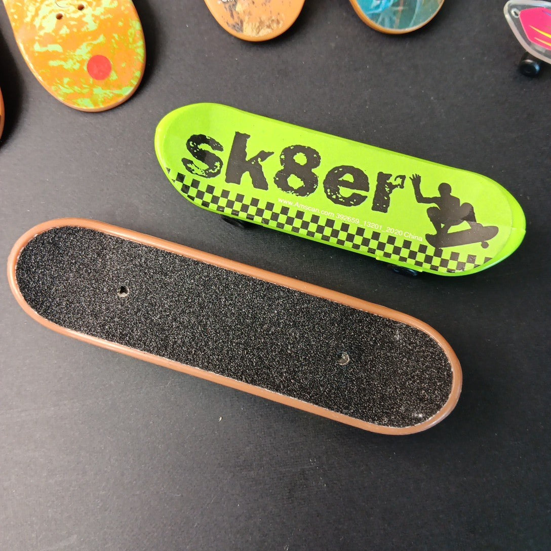 Finger Boards As Shown. 3pcs Tech Deck, 2pcs Star Wars. See Photos. Total 9pcs