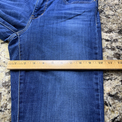 Size 30 Levi 311 Shaping Skinny Capri Women’s Denim Jeans Blue Stretchy READ LK
