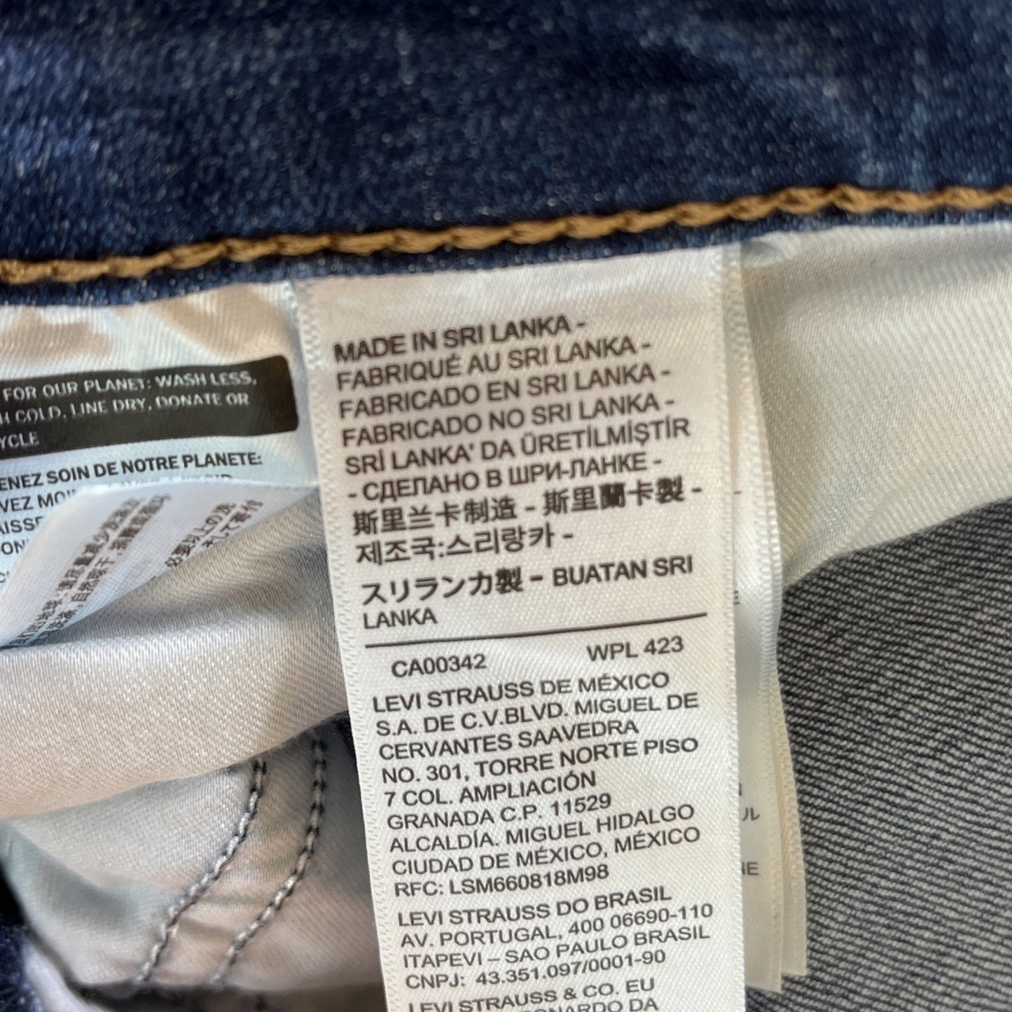 Size 30 Levi 311 Shaping Skinny Capri Women’s Denim Jeans Blue Stretchy READ LK