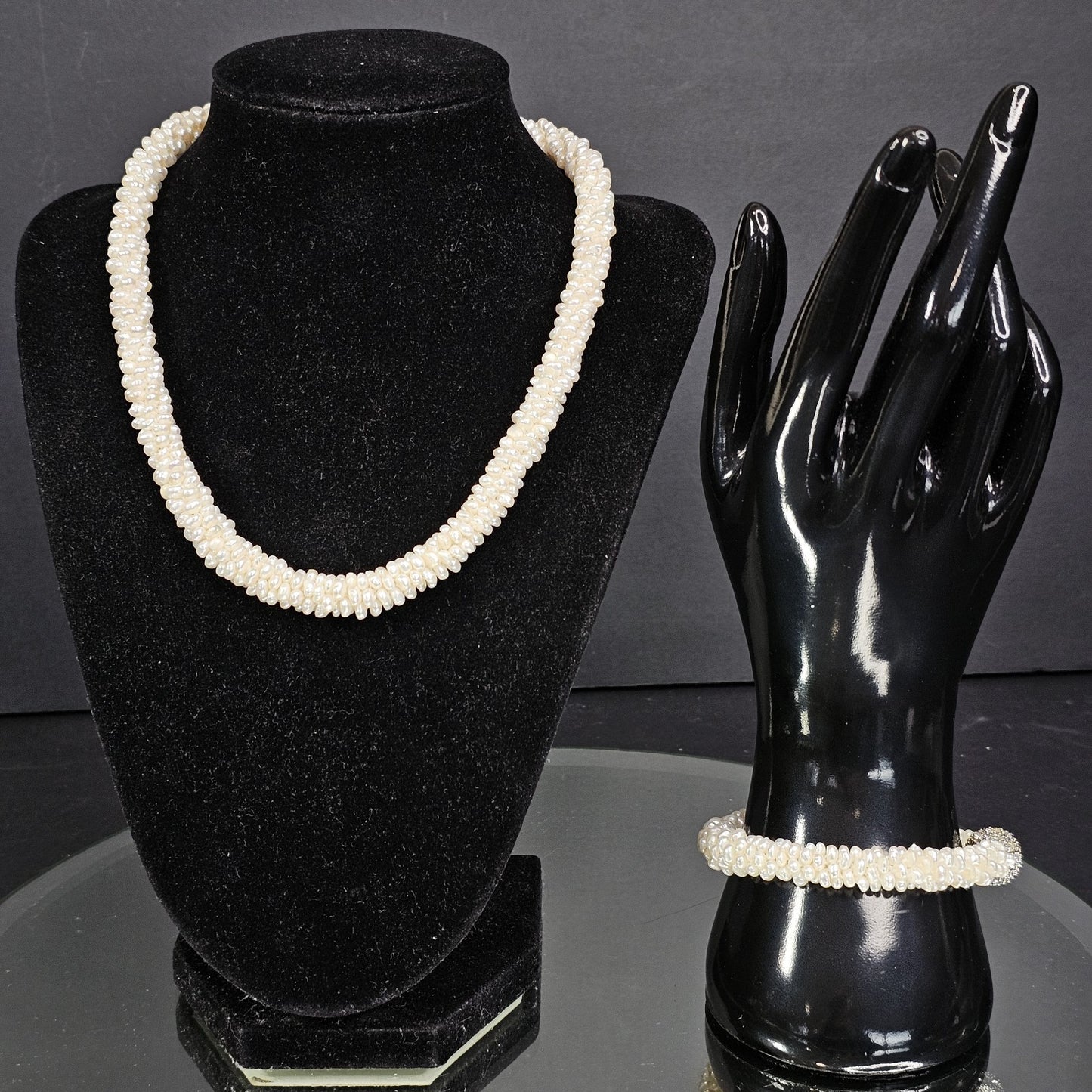 Authentic Freshwater Pearl Necklace And Bracelet Set Diamond ? Clasps VTG Read