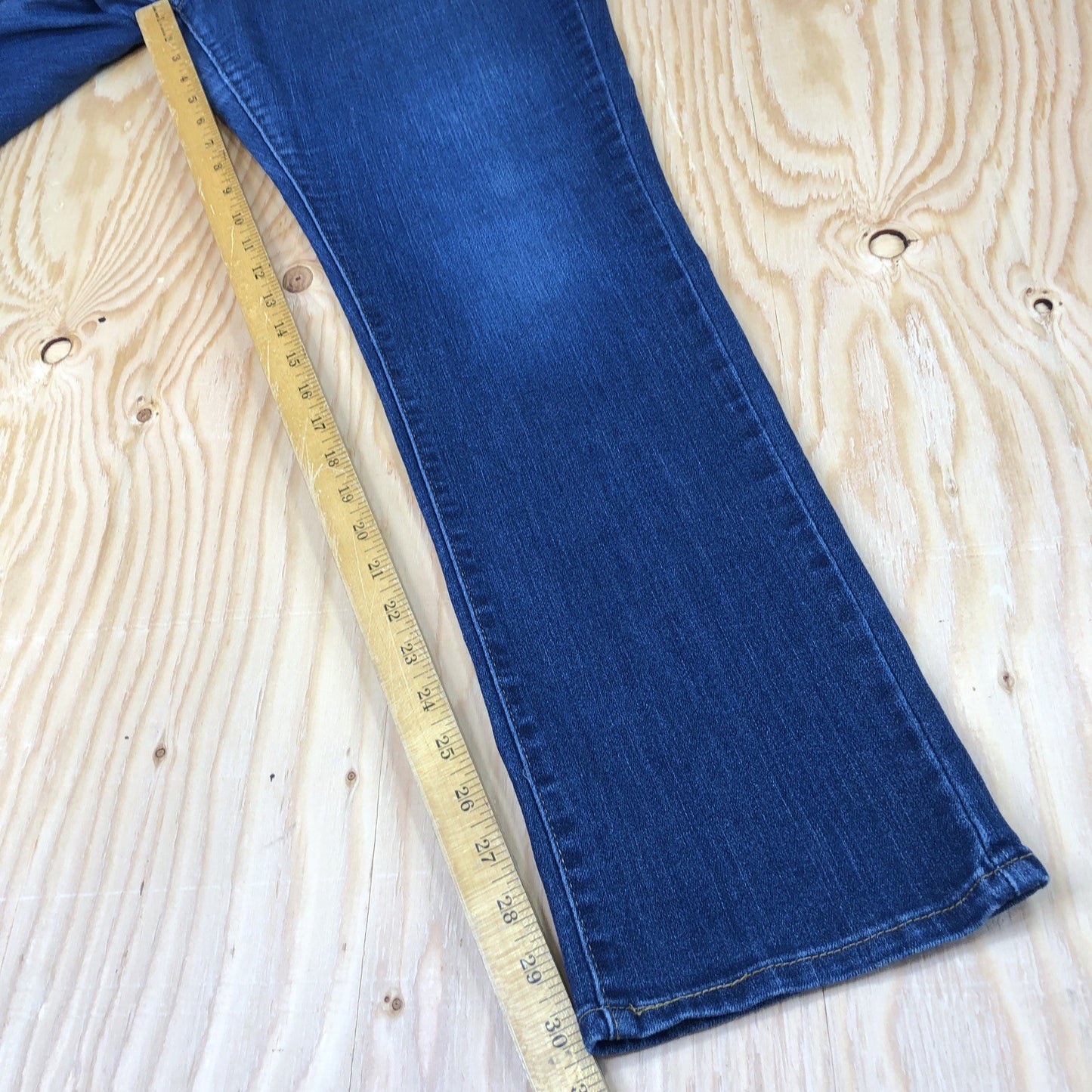 Size 14 M Signature Levi Strauss Women’s Denim Jeans Mid Rise Straight * READ PK