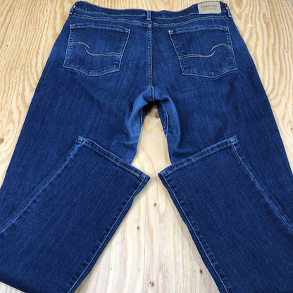 Size 14 M Signature Levi Strauss Women’s Denim Jeans Mid Rise Straight * READ PK