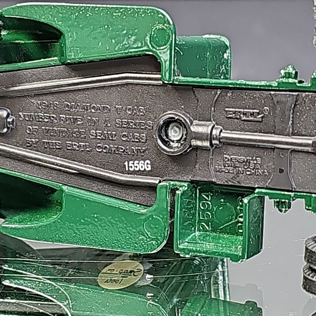 Ertl Snap-On 1948 Diamond T Tractor Trailer Die-Cast Metal Coin Bank Read