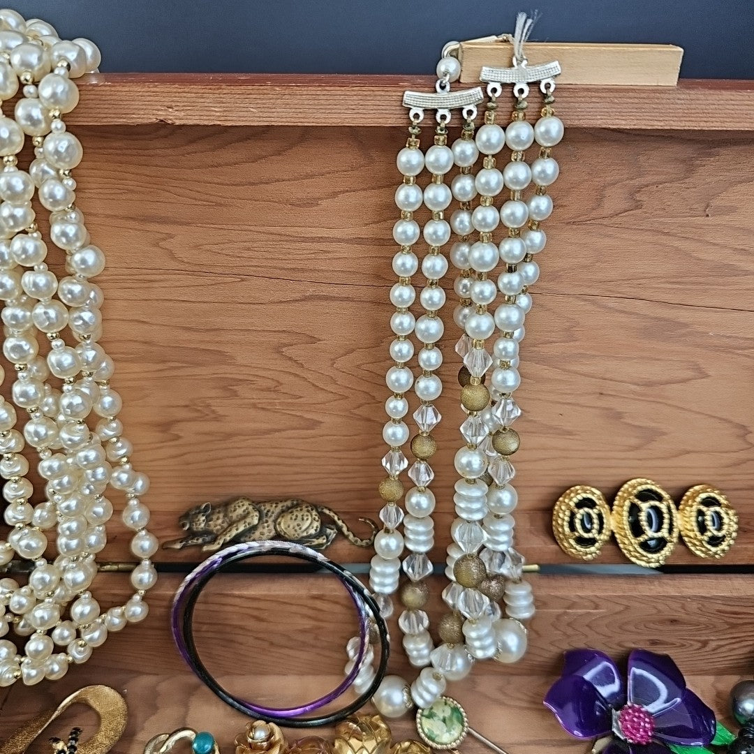 Brooches, Necklaces, Bracelets Jewelry Includes Wood Box Collection Brooch Chain