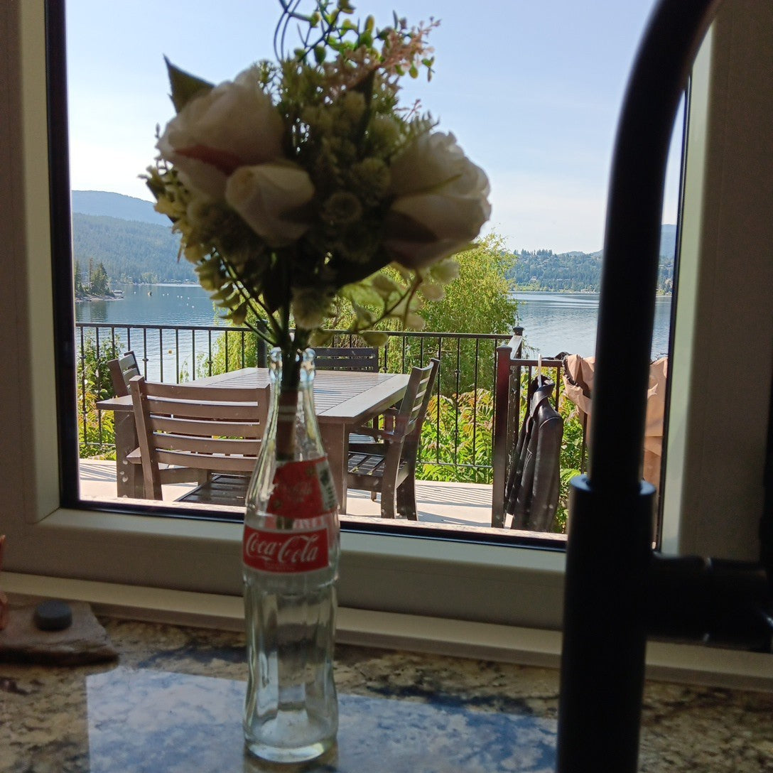 Vintage 1987 Coca Cola Canadian Bottle Buffalo Caps Sticker 300ml Canada ACL