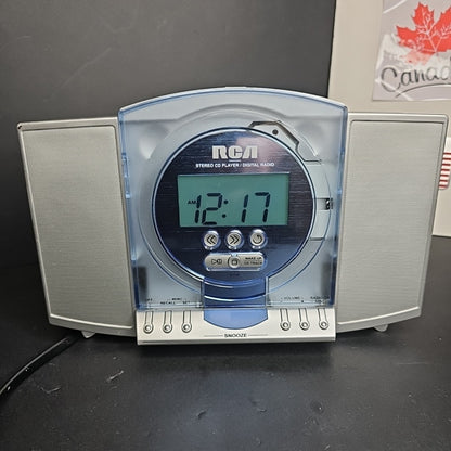 RCA Stereo CD Player Digital AM/FM Tuning Clock Radio RP3755 VTG CD Doesn't Spin